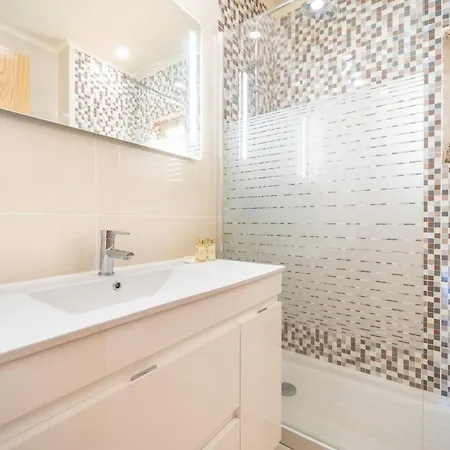 Mourabel - S By Hellovacations * 롤레